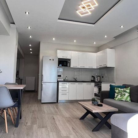 Lux Apartment Nea Kallikratia Nea Kallikrateia Dış mekan fotoğraf